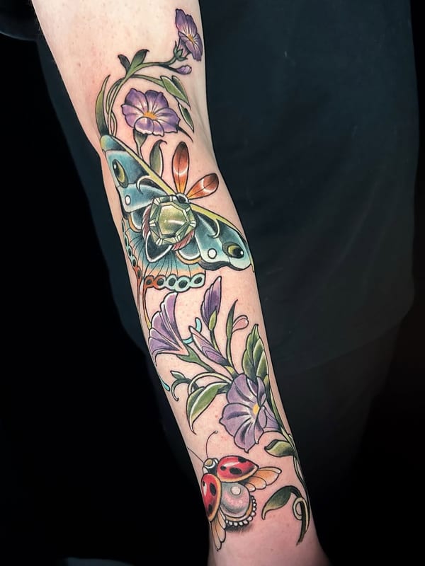 Julie Bauschardt @j00lie is a neo-trad magician 🪄We are so excited that she's coming to Voluta Tattoo @VolutaTattoo from August 5th to August 10th. Swipe to se