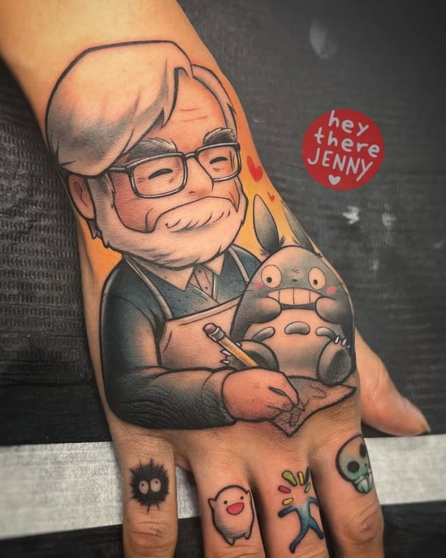 Which do you love more, the hands or the fingers? Honestly, we can't pick. This tattoo might very well be the 🌟perfect🌟 tattoo. @heytherejenny Really nailed i