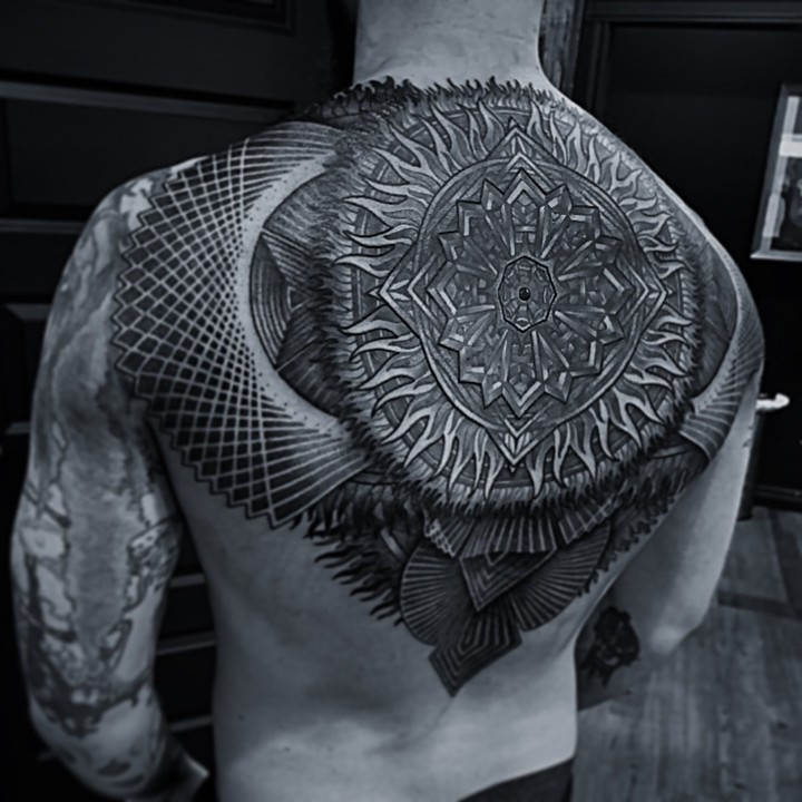 HUGE shout out to our friend from up north, Rob Hoskins @rob__hoskins hoskins and the crew at Messe Noire…